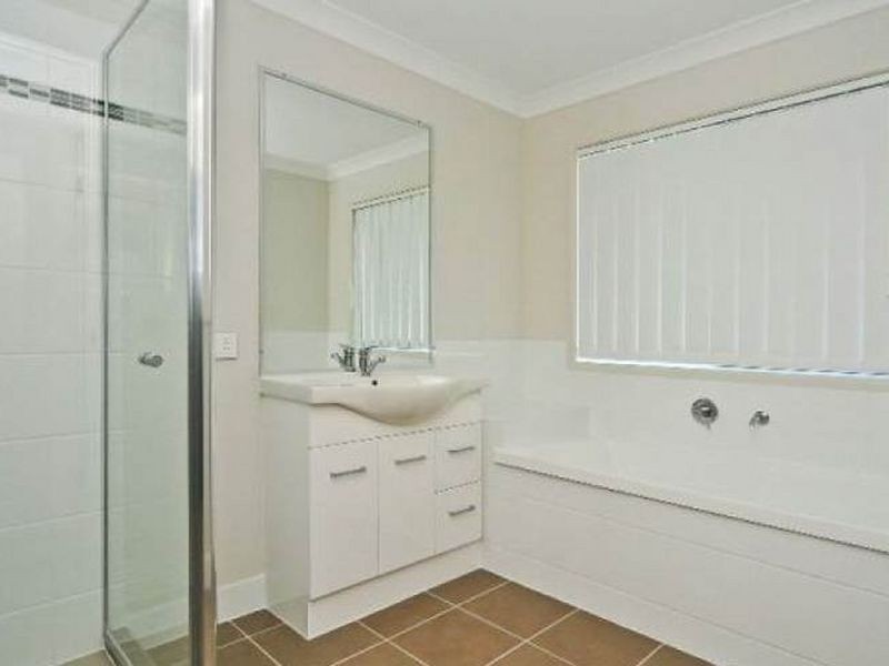 11 Conway Street, Riverview QLD 4303