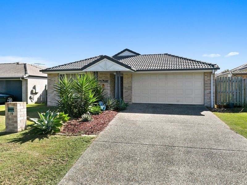 19 Garland Street, Redbank Plains QLD 4301