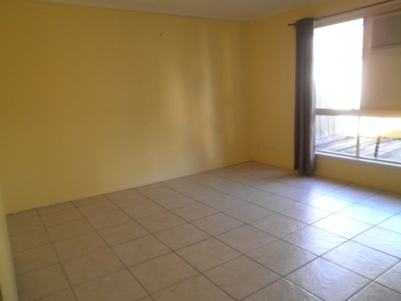 1/12 Falvey Crescent, Goodna QLD 4300