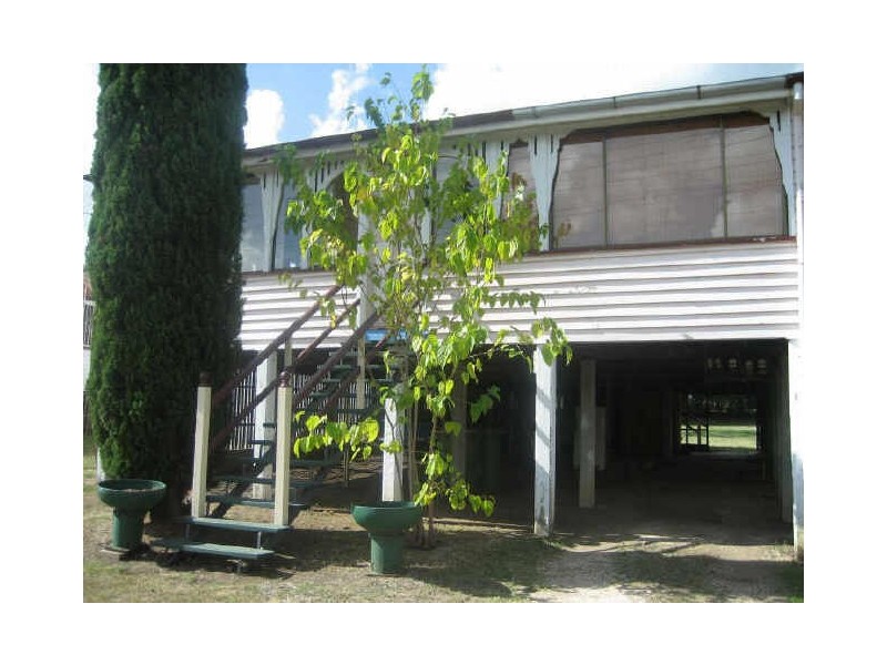 1/136 Jacaranda Street, North Booval QLD 4304
