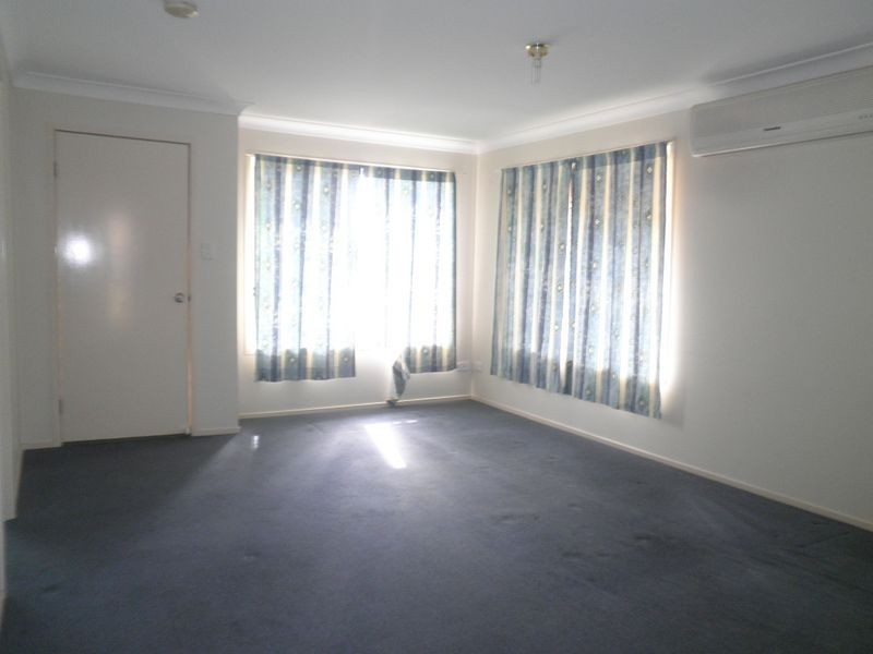 5 Lyrebird Lane, Bellbird Park QLD 4300