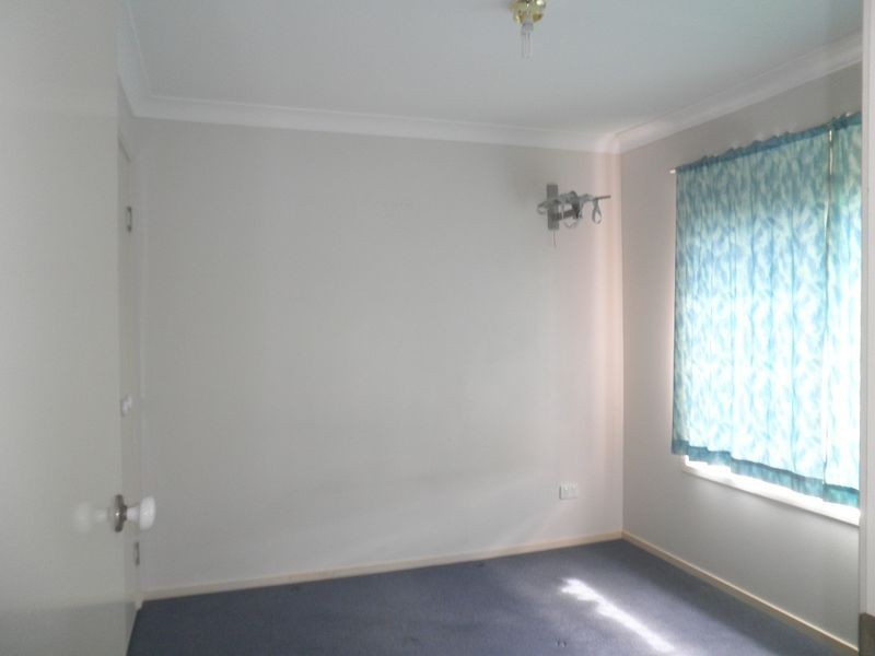 5 Lyrebird Lane, Bellbird Park QLD 4300