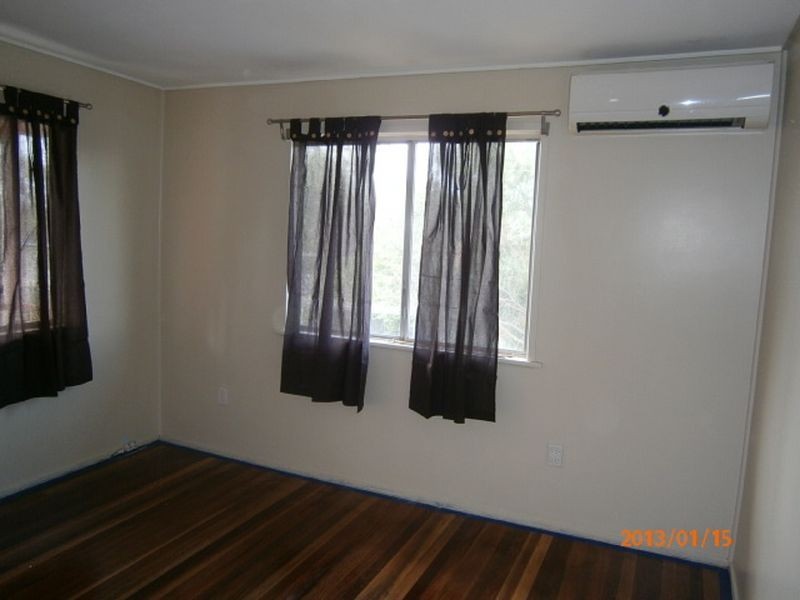 5 Dawn Parade, Riverview QLD 4303