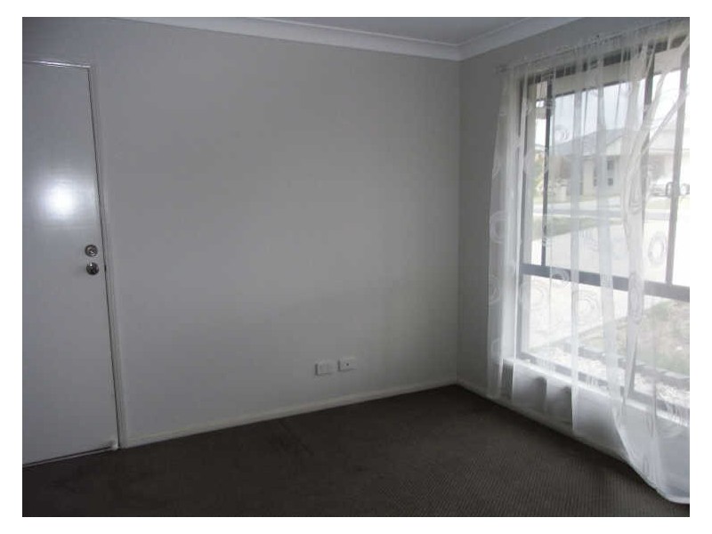 7 TAIT AV, Redbank Plains QLD 4301
