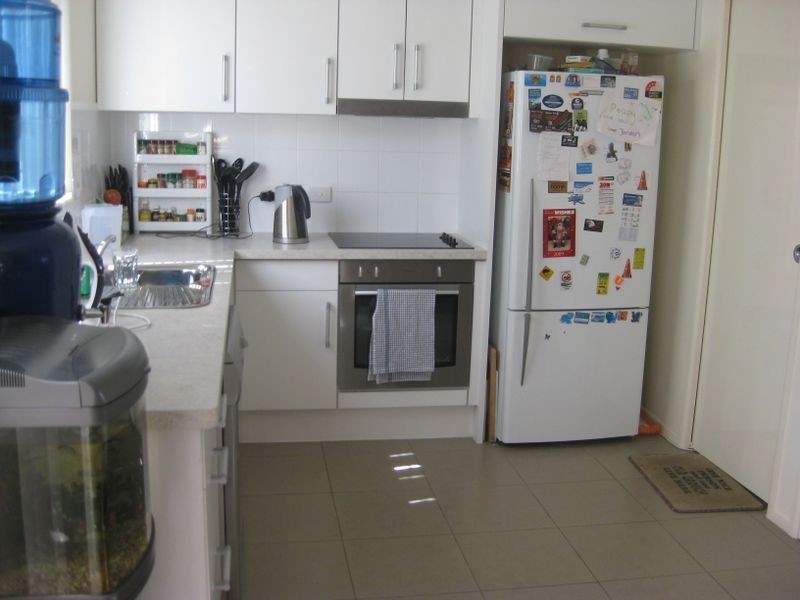 2/224 Redbank Plains Road, Bellbird Park QLD 4300