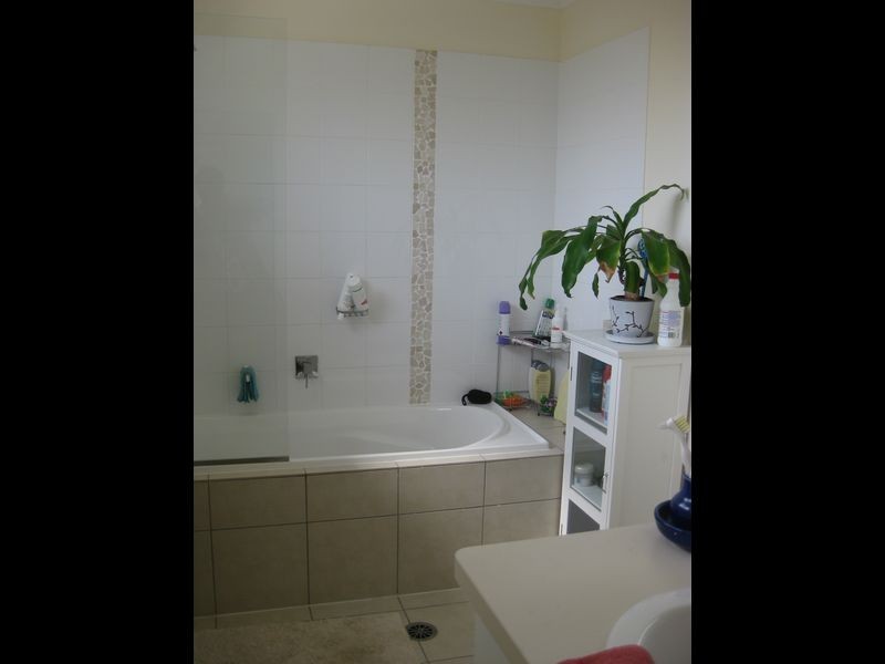 2/224 Redbank Plains Road, Bellbird Park QLD 4300