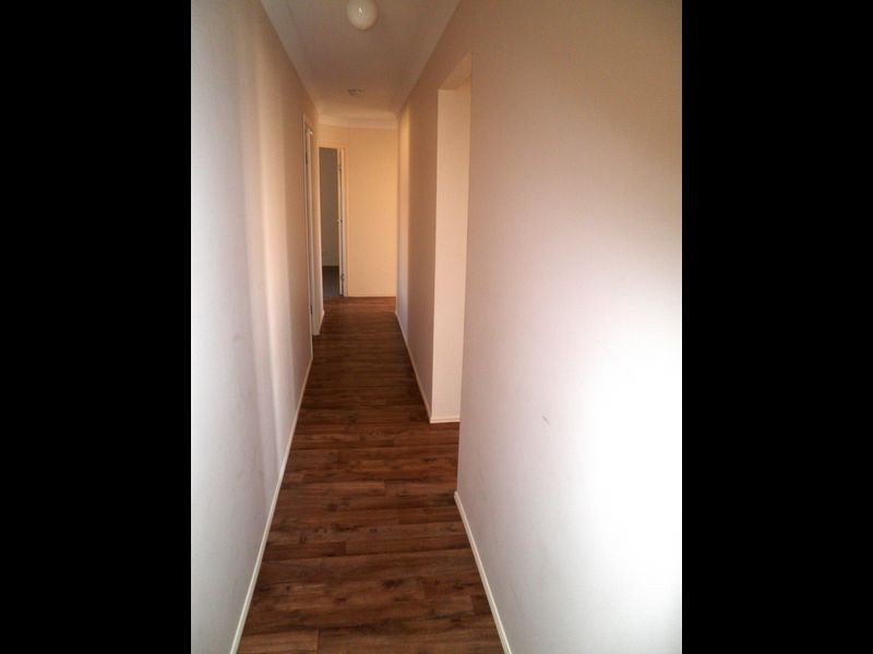 8 Wolfik Drive, Goodna QLD 4300