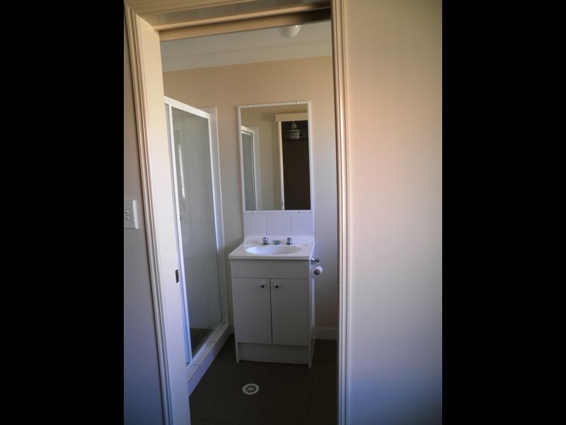 8 Wolfik Drive, Goodna QLD 4300