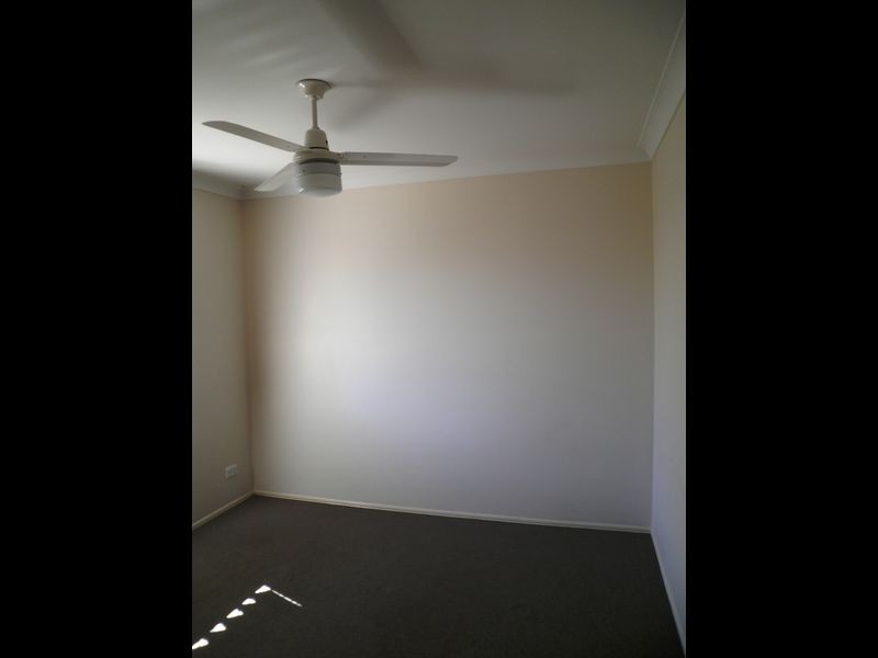 8 Wolfik Drive, Goodna QLD 4300