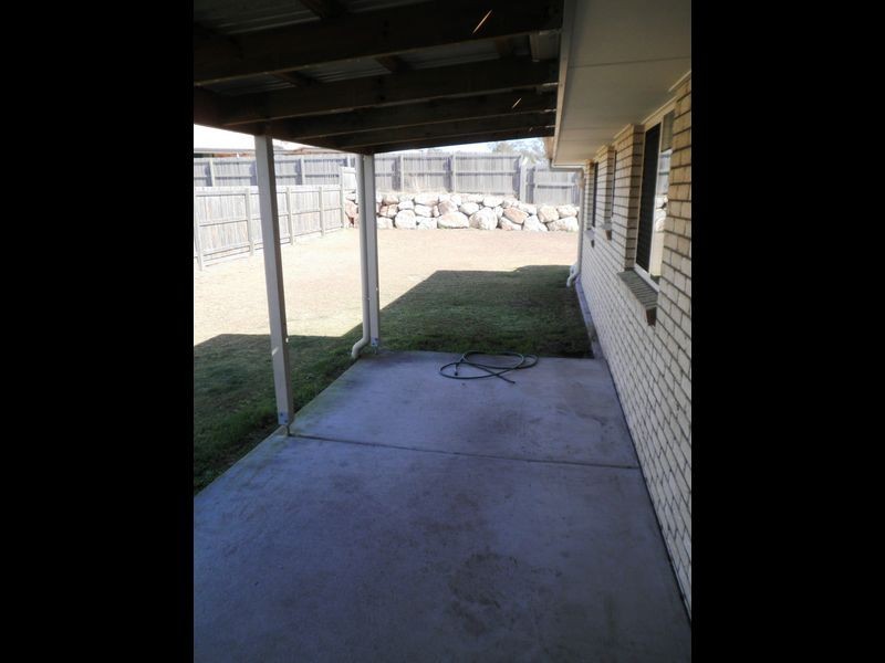 8 Wolfik Drive, Goodna QLD 4300