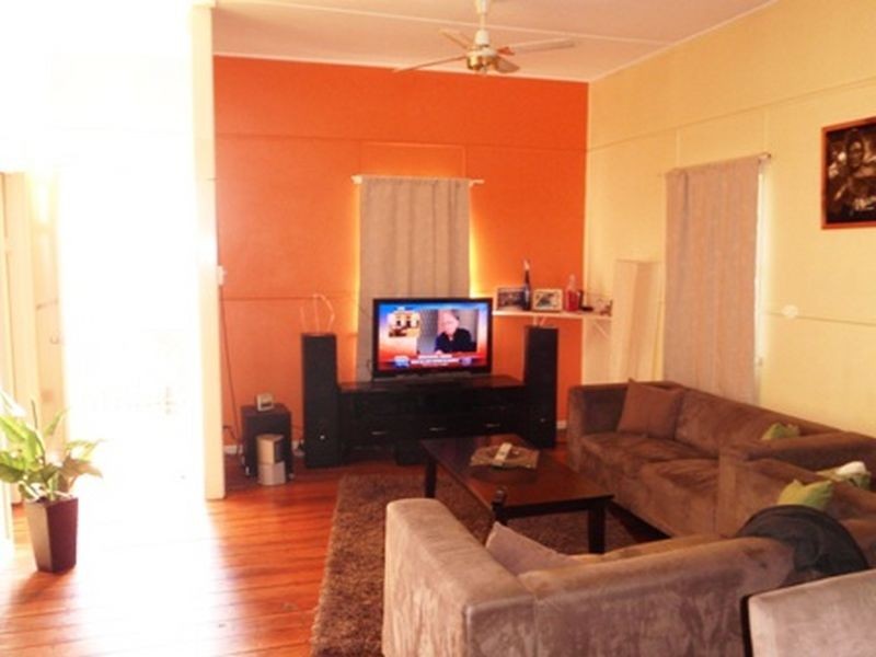 8 Little St, Goodna QLD 4300