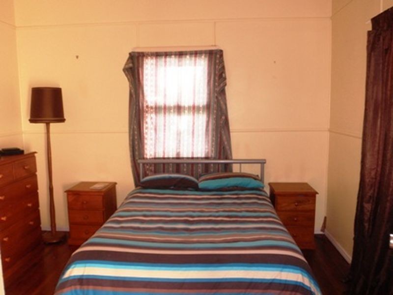 8 Little St, Goodna QLD 4300