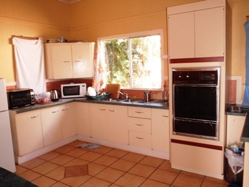 8 Little St, Goodna QLD 4300