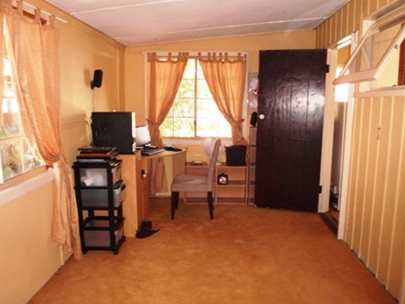 8 Little St, Goodna QLD 4300