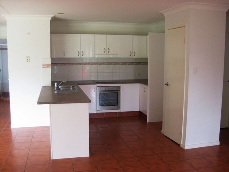 16 Sutherland Crescent, Goodna QLD 4300