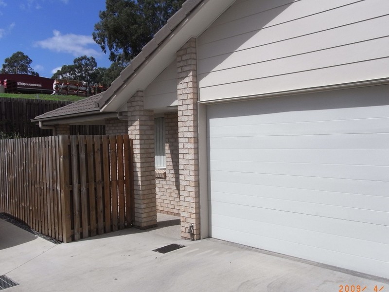 18/8 Rosegum Place, Redbank Plains QLD 4301