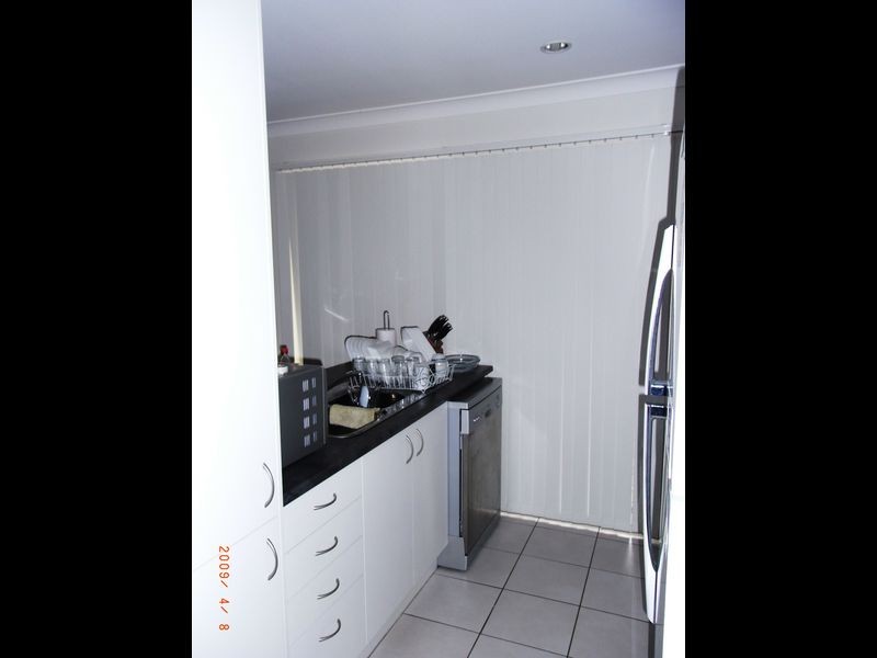 18/8 Rosegum Place, Redbank Plains QLD 4301