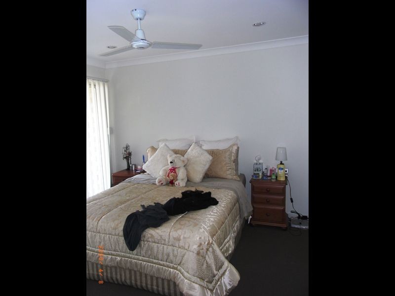 18/8 Rosegum Place, Redbank Plains QLD 4301