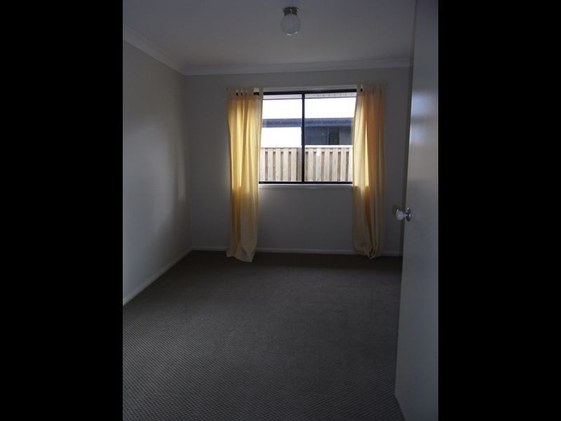 7 Tait Ave, Redbank Plains QLD 4301