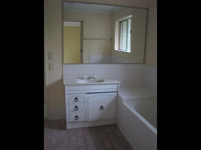 6 Surrey Road, Bellbird Park QLD 4300