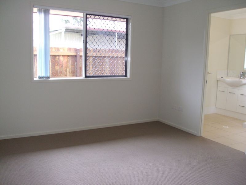 2/74 Jones Road, Bellbird Park QLD 4300