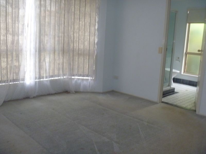 2 She Oak Court, Redbank Plains QLD 4301