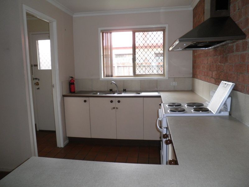 8/296 Redbank Plains Road, Bellbird Park QLD 4300