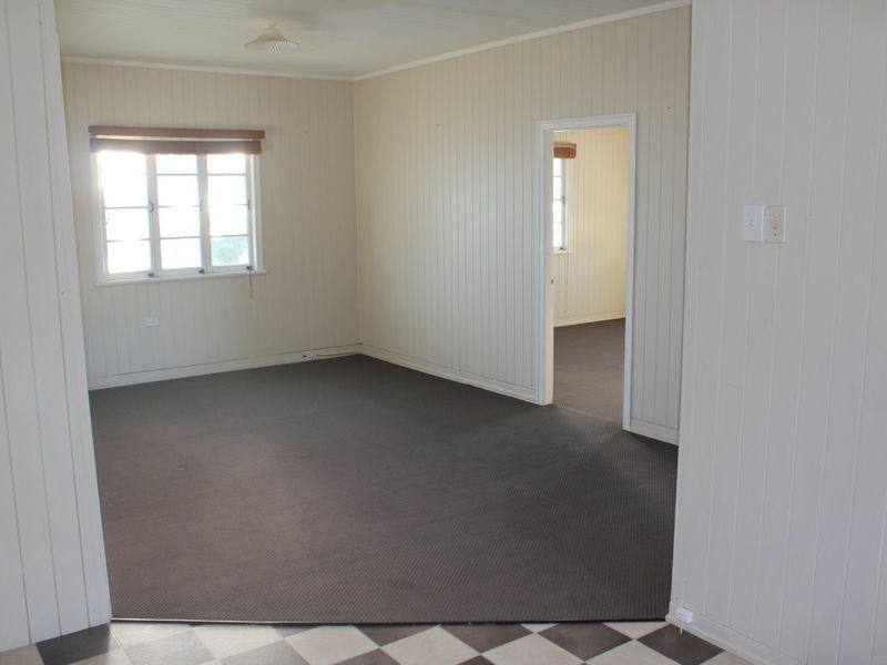 20A Queen Street, Newtown QLD 4305