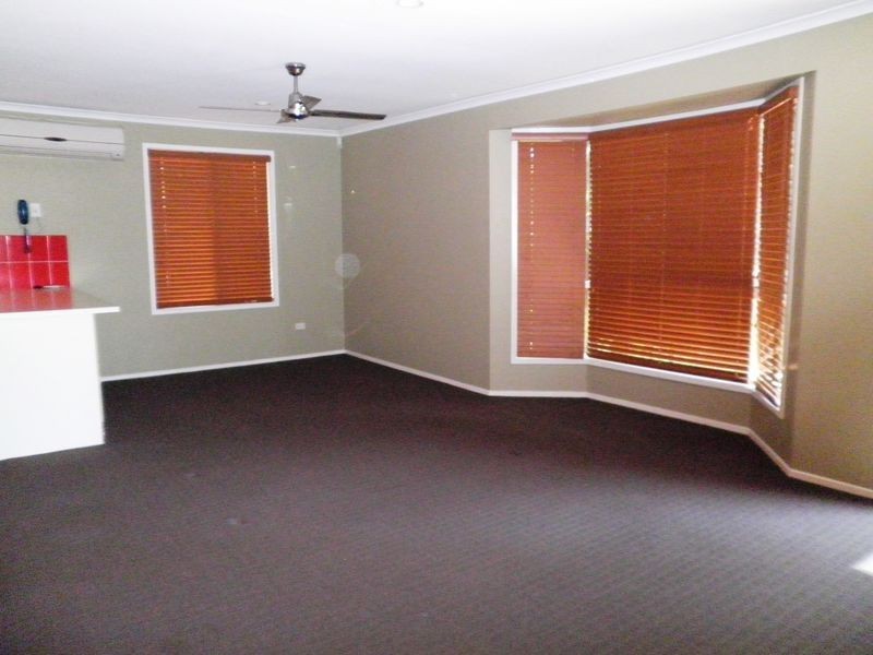 2/2 Keating Court, Goodna QLD 4300