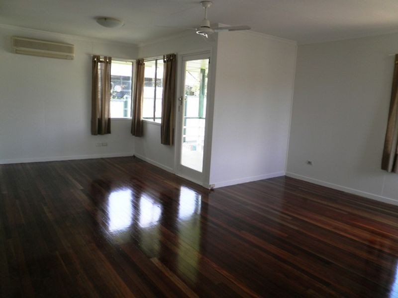 11 Dorricott Crescent, Goodna QLD 4300