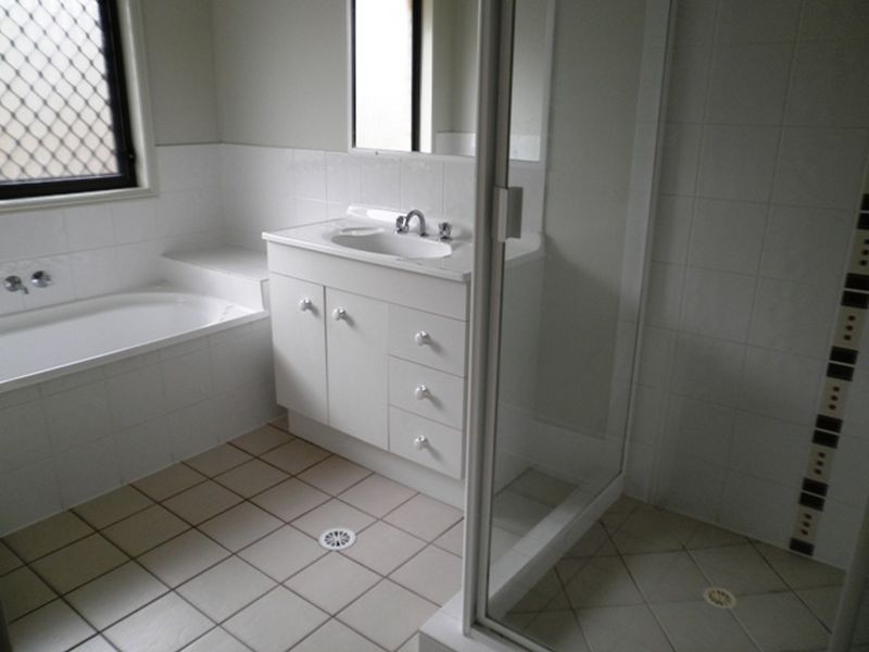 73 Storr Cir, Goodna QLD 4300