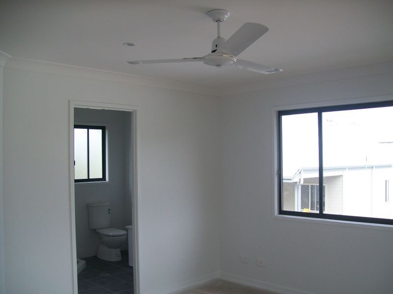 14 Pinnacle Tce, Springfield Lakes QLD 4300