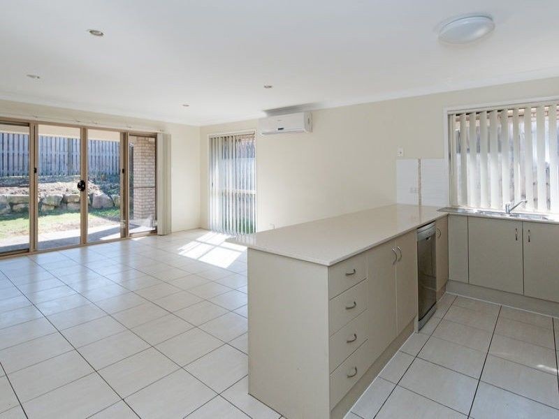 8 Julia Street, Brassall QLD 4305