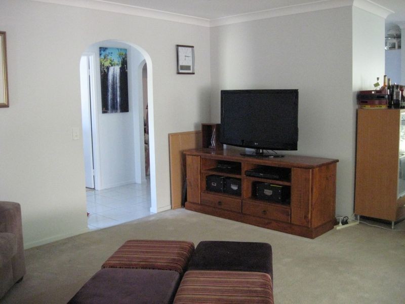 98 Glen Ross Road, Sinnamon Park QLD 4073