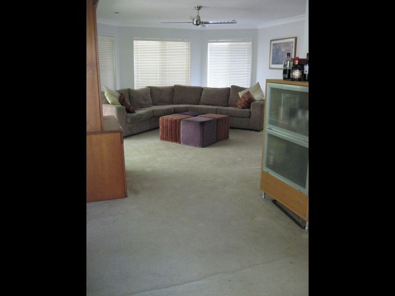 98 Glen Ross Road, Sinnamon Park QLD 4073