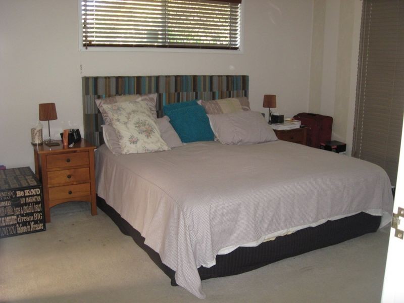 98 Glen Ross Road, Sinnamon Park QLD 4073