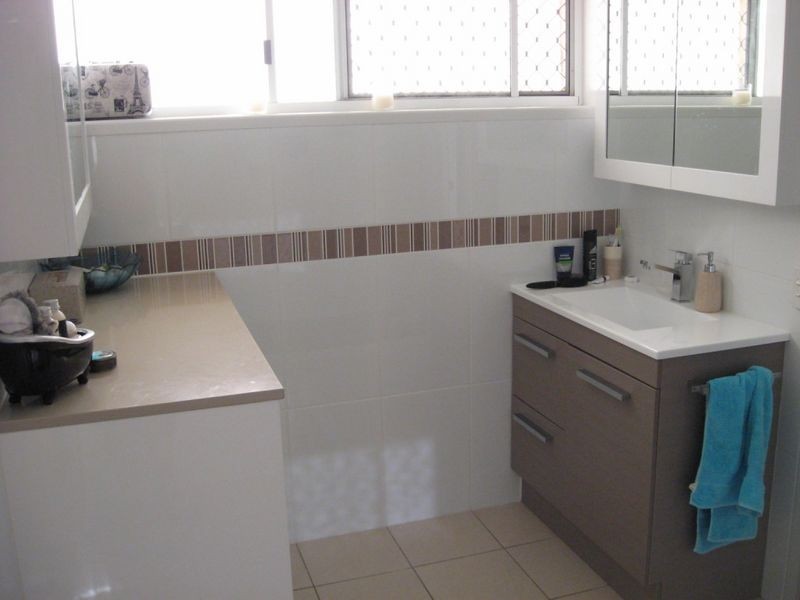 98 Glen Ross Road, Sinnamon Park QLD 4073