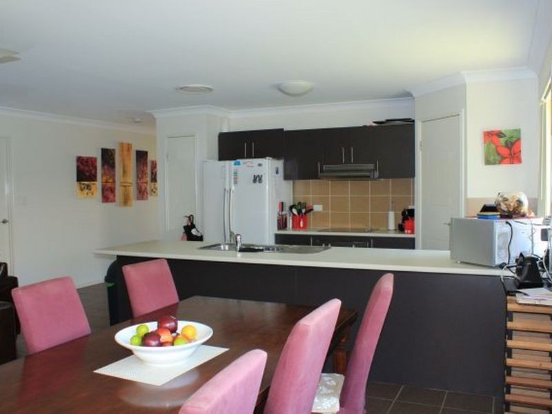 32 Berkeley Circuit, Bellbird Park QLD 4300