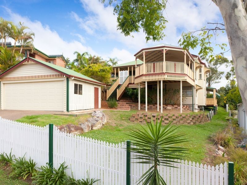 67b Dove Tree Crescent, Sinnamon Park QLD 4073