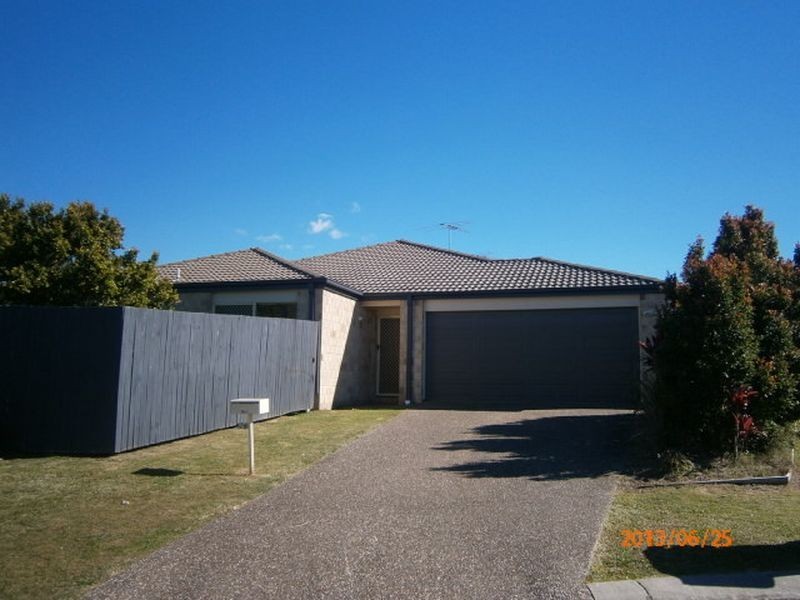 1/2 Clay Court, Pimpama QLD 4209