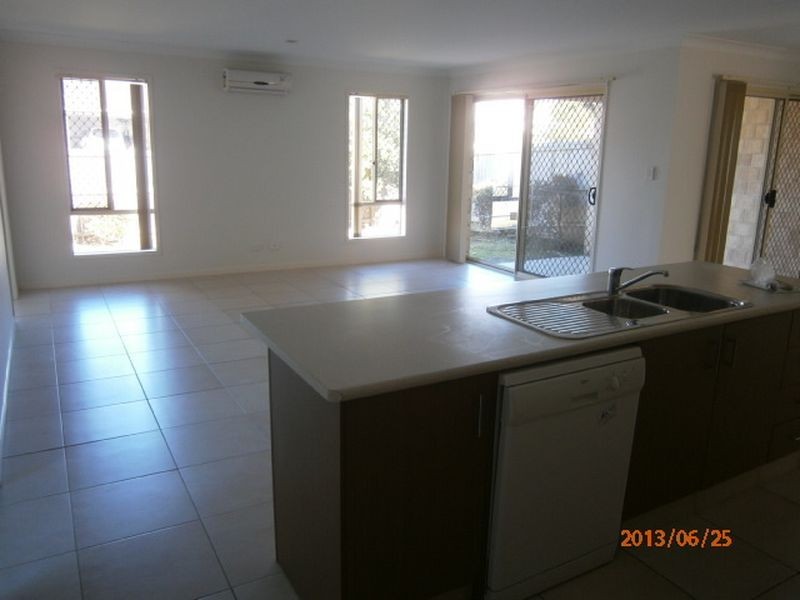 1/2 Clay Court, Pimpama QLD 4209