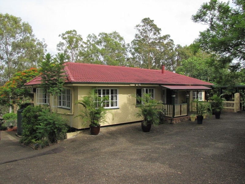 25 Fiona Street, Bellbird Park QLD 4300