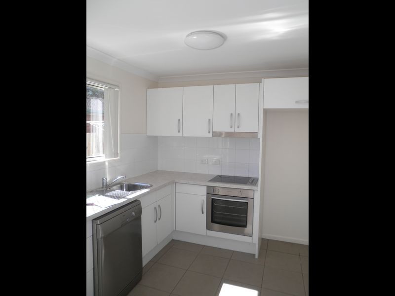 8/224 Redbank Plains Road, Bellbird Park QLD 4300