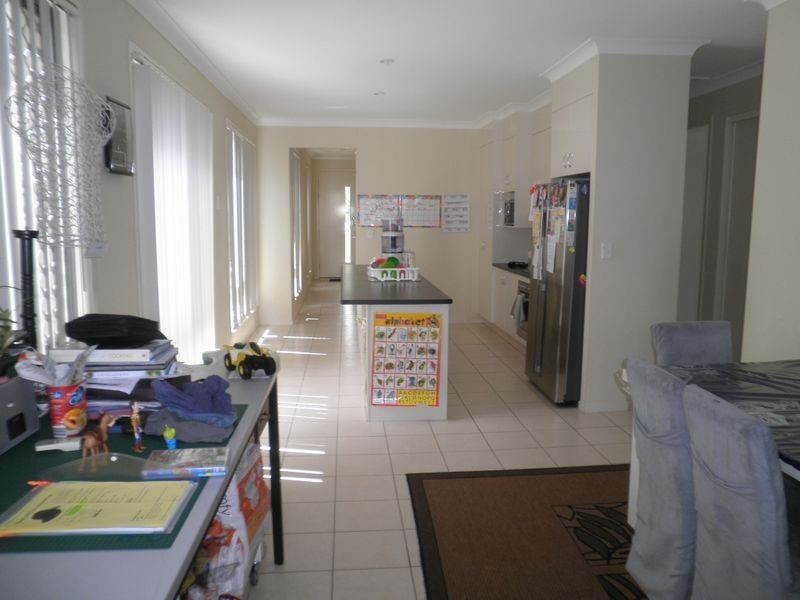 265 Lakeside Avenue, Springfield Lakes QLD 4300