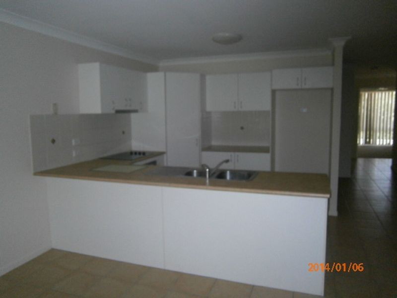 1/24 Bassili Drive, Collingwood Park QLD 4301
