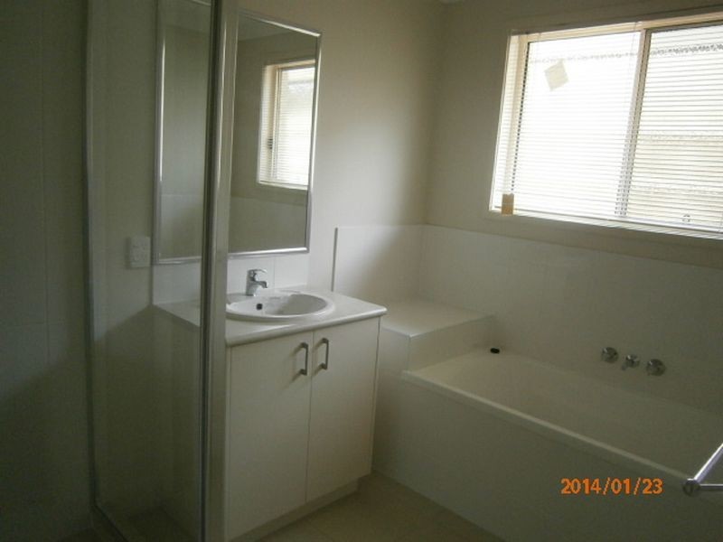 31 Hallvard Crescent, Augustine Heights QLD 4300