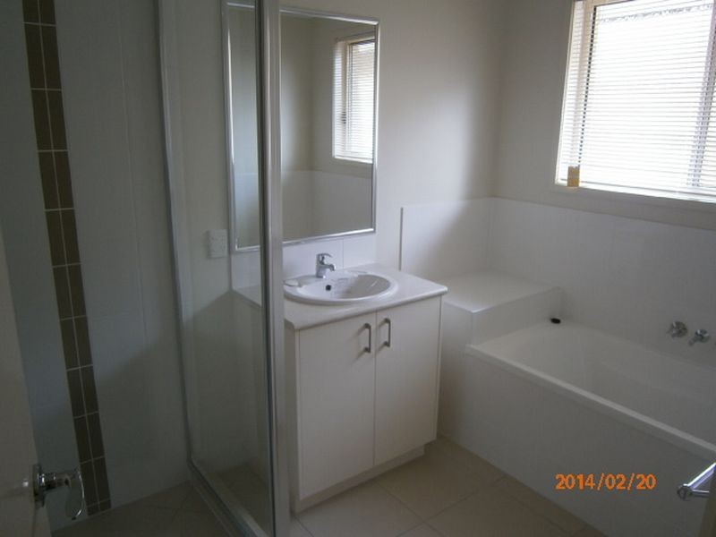 31 Hallvard Crescent, Augustine Heights QLD 4300