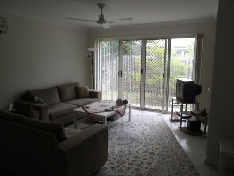 18/8 Rosegum Place, Redbank Plains QLD 4301