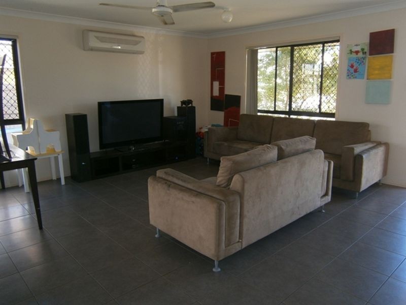 5 Wolfik Drive, Goodna QLD 4300