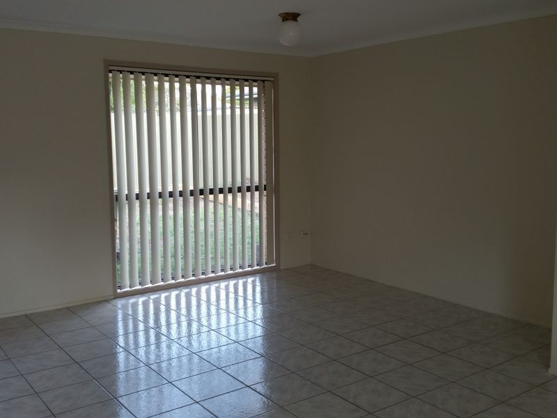 2/15 Somerfield Street, Redbank Plains QLD 4301